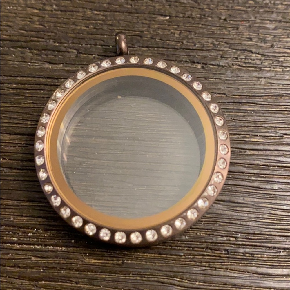 Jewelry - Picture 2 of 4